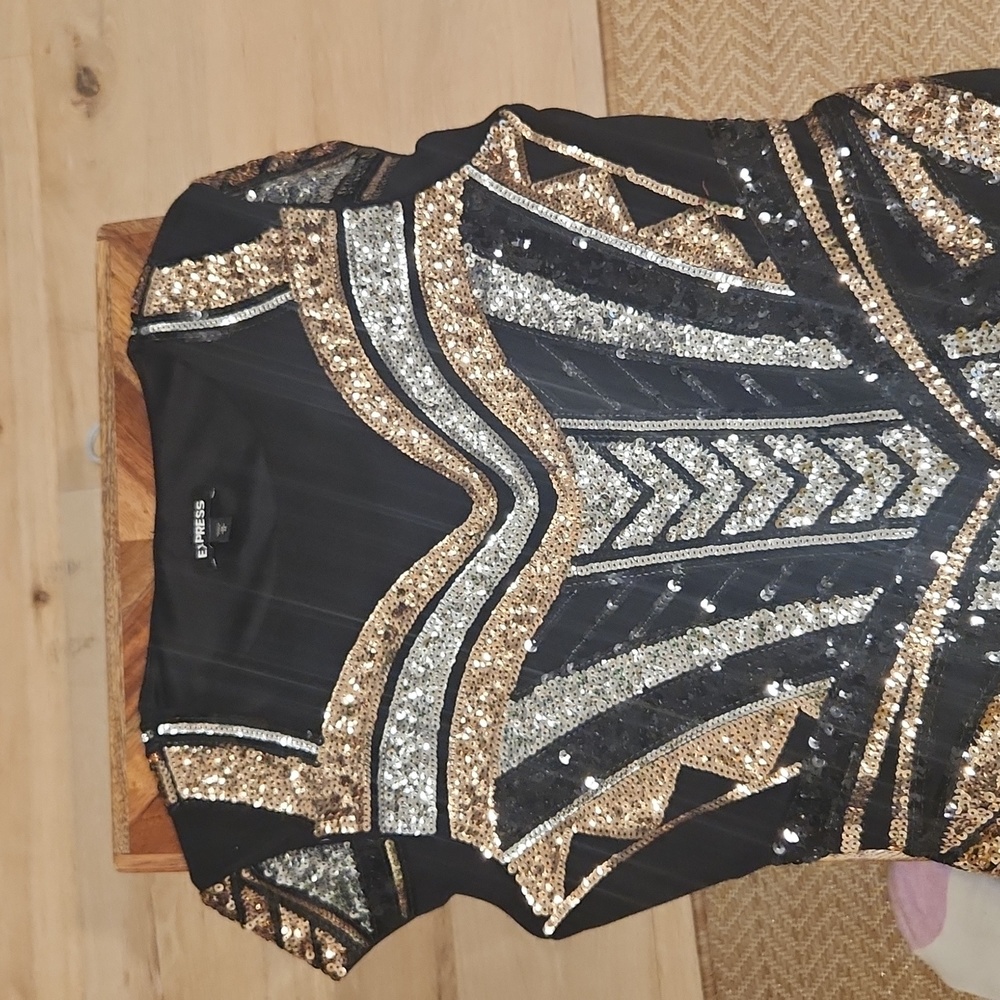 Dress - Picture 3 of 3